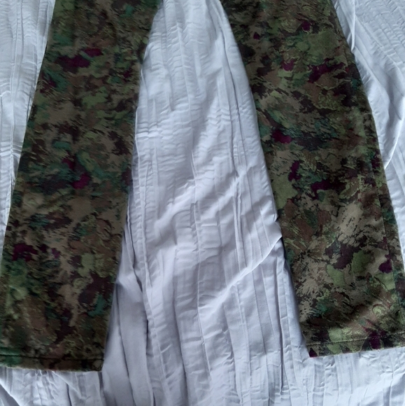 C Wonder Faux Camouflage Style Skinny Jeans - Picture 11 of 12